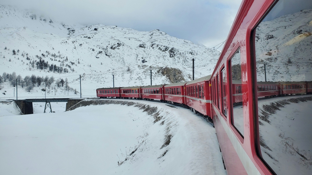 train.jpg